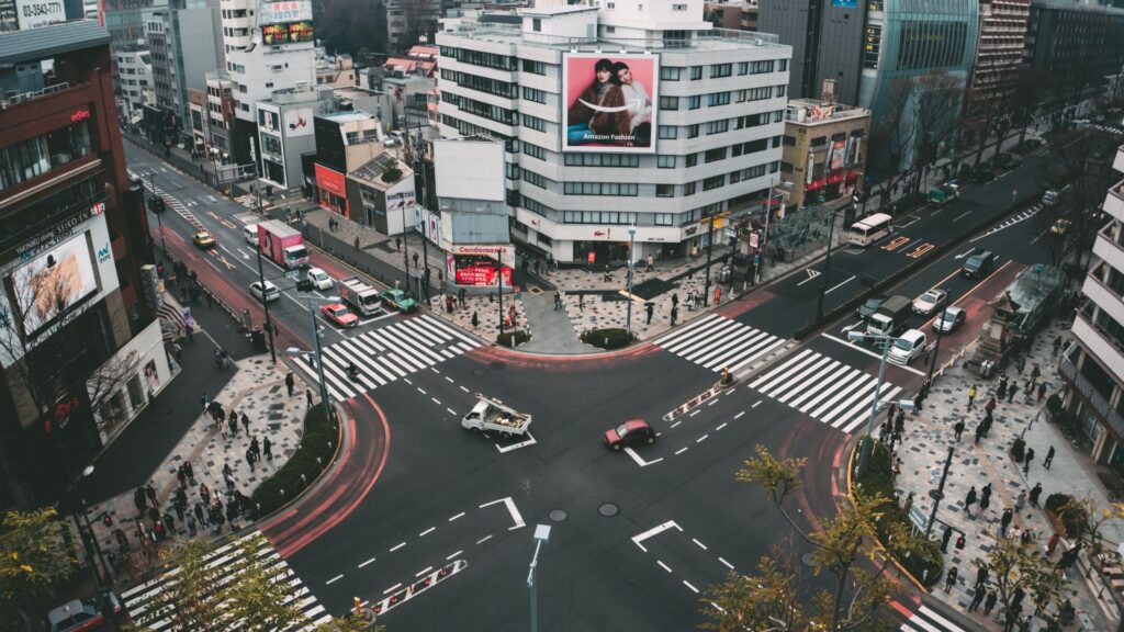 An intersection in a busy city.